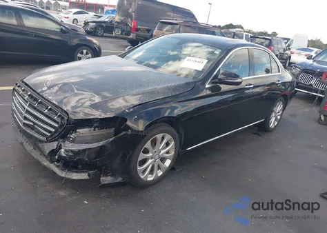 2017 Mercedes-Benz E 300 z USA, uszkodzony, nr VIN WDDZF4JB7HA145528